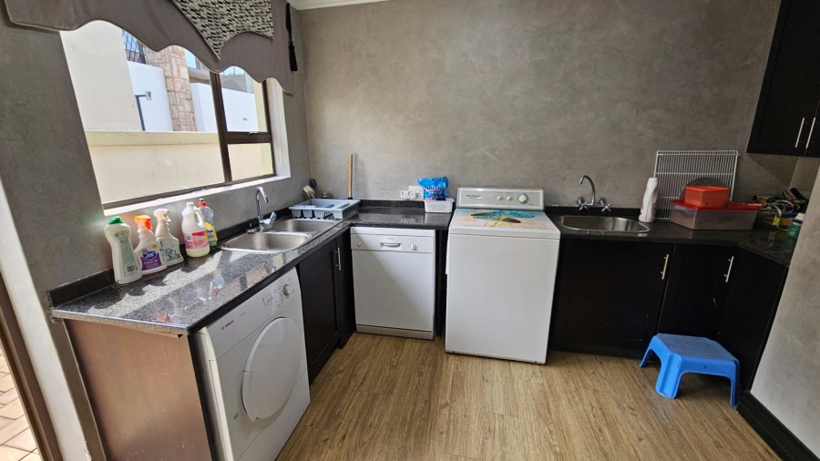 4 Bedroom Property for Sale in Birdwood Estate North West